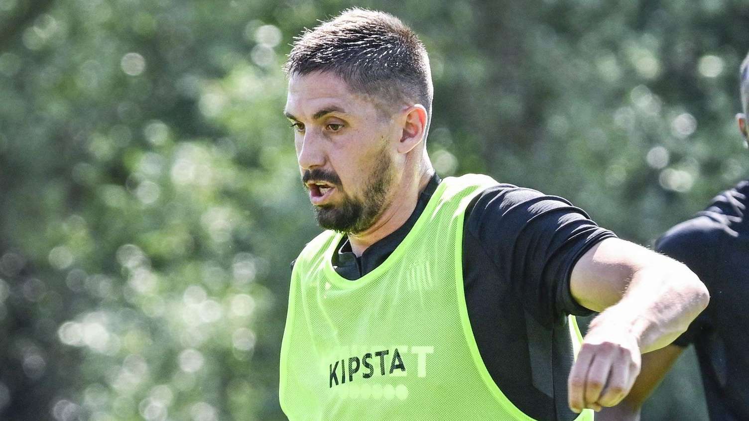 在羽毛球混 在羽毛球混